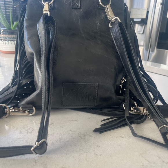 Pure Dixie multiple usage bag! This has many different ways to use this bag! - Picture 8 of 8